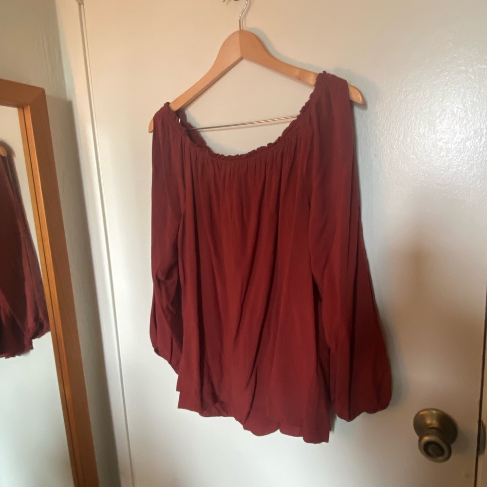 Rust cold shoulder blouse - Picture 2 of 3